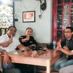 Ketua LAKI Gorontalo, Abdul Karim Nasa bersama para Aktivis LSM (Foto: Istimewa).