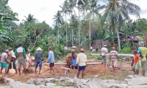 Masyarakat Desa Molalahu Bangun Masjid dengan Semangat Gotong Royong