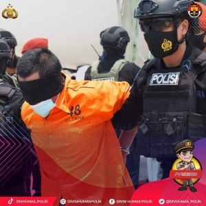 22 Tersangka Teroris Dari Jatim Dibawa ke Rutan Cikeas