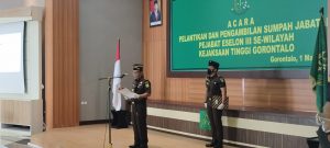 Kejati Gorontalo Lantik 7 Pejabat Eselon III, Rizal N. Fitri : Segera Mempelajari Tugas Yang Baru