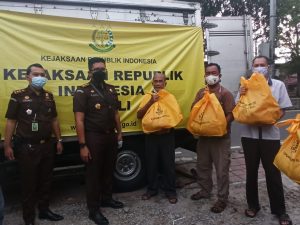 Kejaksaan Agung Ri Melalui Program ‘Kejaksaan Ri Peduli ‘ Untuk Korban Banjir Kedoya