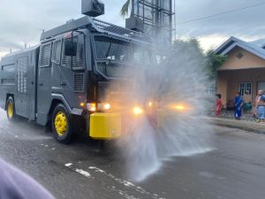 Menyambut Hari Bhayangkara Ke -75 Polres Bualemo Lakukan Penyemprotan Disinfektan Secara Mobile