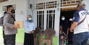 Ringankan Beban Masyarakat yang Jalankan Isoman, Polsek Bongomeme Salurkan Bansos dari Kapolda Gorontalo