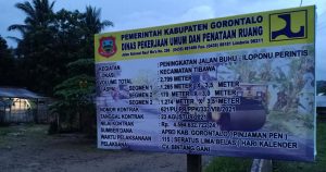 Foto: Papan Kegiatan Peningkatan Jalan Buhu-Iloponu Perintis