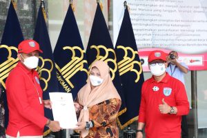 1.000 Bingkisan Diserahkan untuk Pasien Wisma Atlet Dalam Giat “KUMHAM”