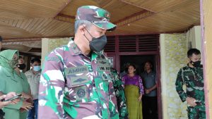 Danrem 133 Nani Wartabone Kunjungi Korban Dugaan Penganiayaan Ibu Hamil Oleh Oknum TNI-POLRI
