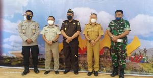 Staf Ahli Robin Daud Hadiri Penyerahan Sertifikat Tanah oleh BPN kepada Masyarakat Gorut