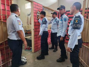 Pastikan Lewati Nataru Dengan Tertib Dan Aman, Tim Gabungan Lapas Pohuwato Cek Blok Hunian Bang Napi