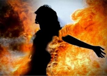 Dituduh Menculik Anak, Wanita Ini Dibakar Dalam Keadaan Telanjang