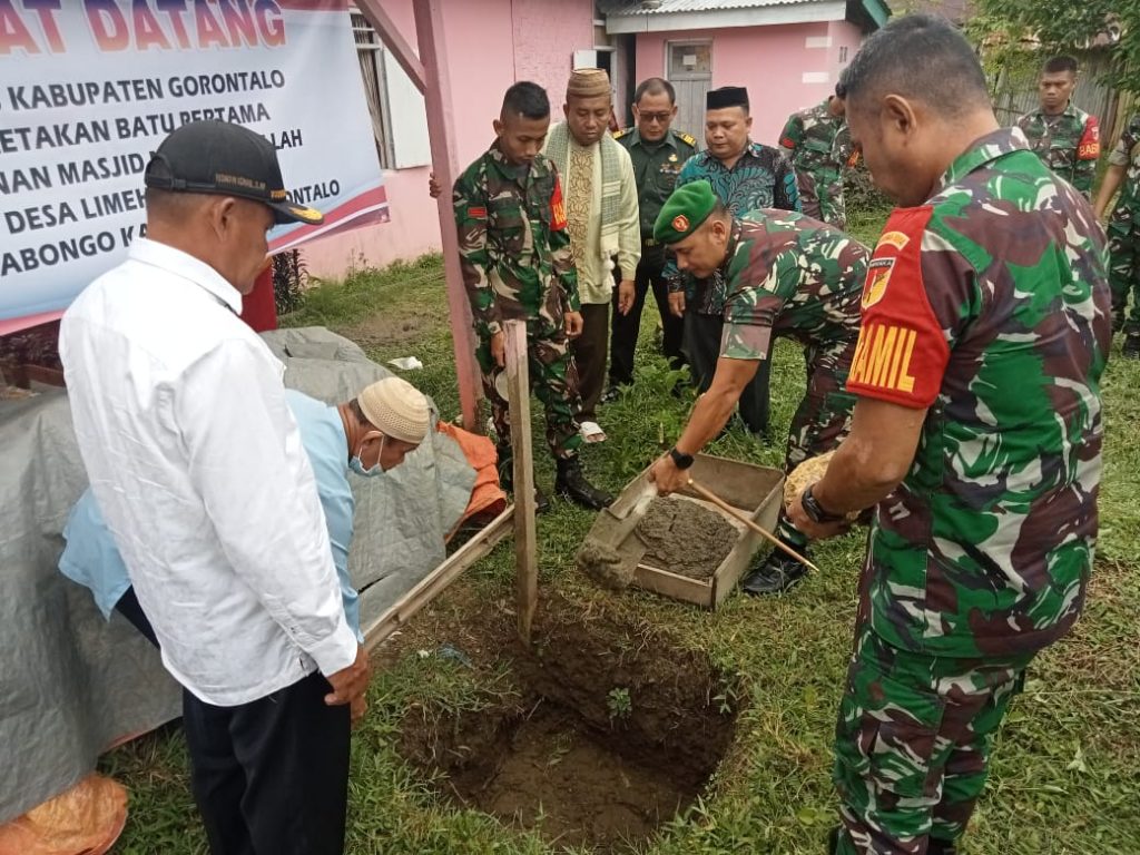 Dandim 1315/KG Hadiri Peletakan Batu Pertama Pembangunan Masjid Nur Ayatullah