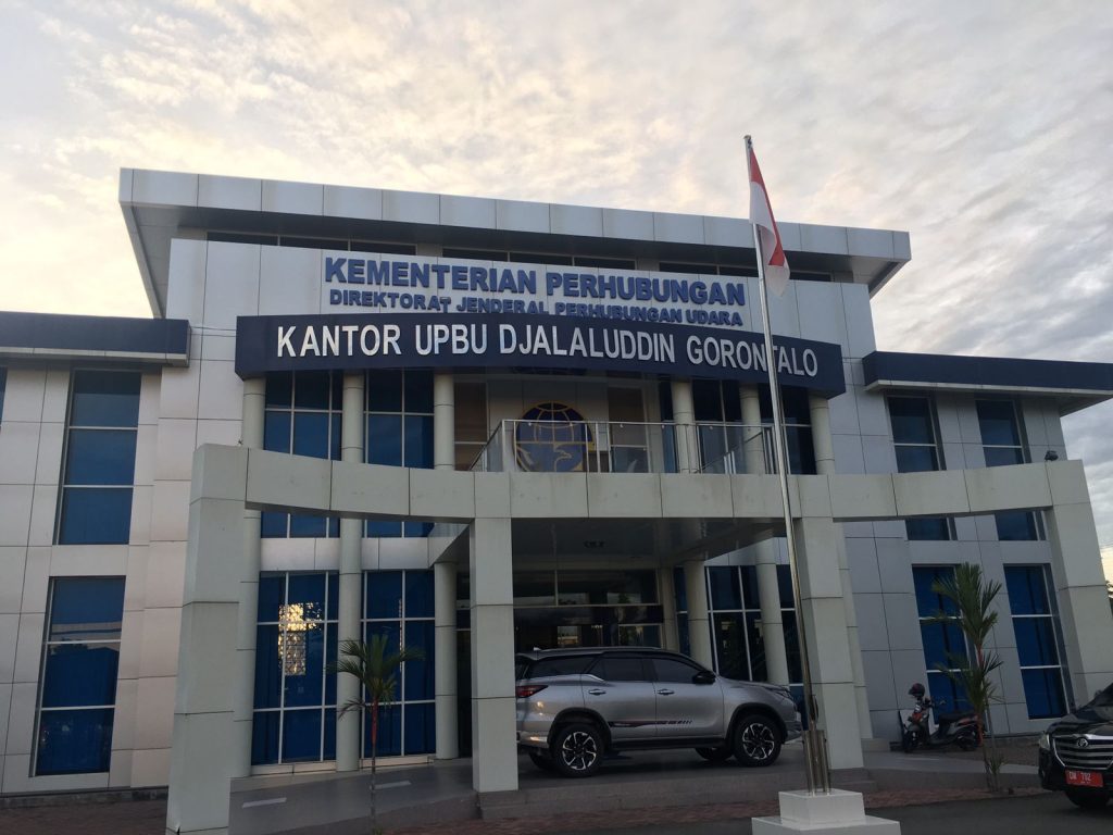 Soal Pengiriman Material Tambang Milik PT. PETS, Begini Tanggapan Kepala Bandara Djalaluddin