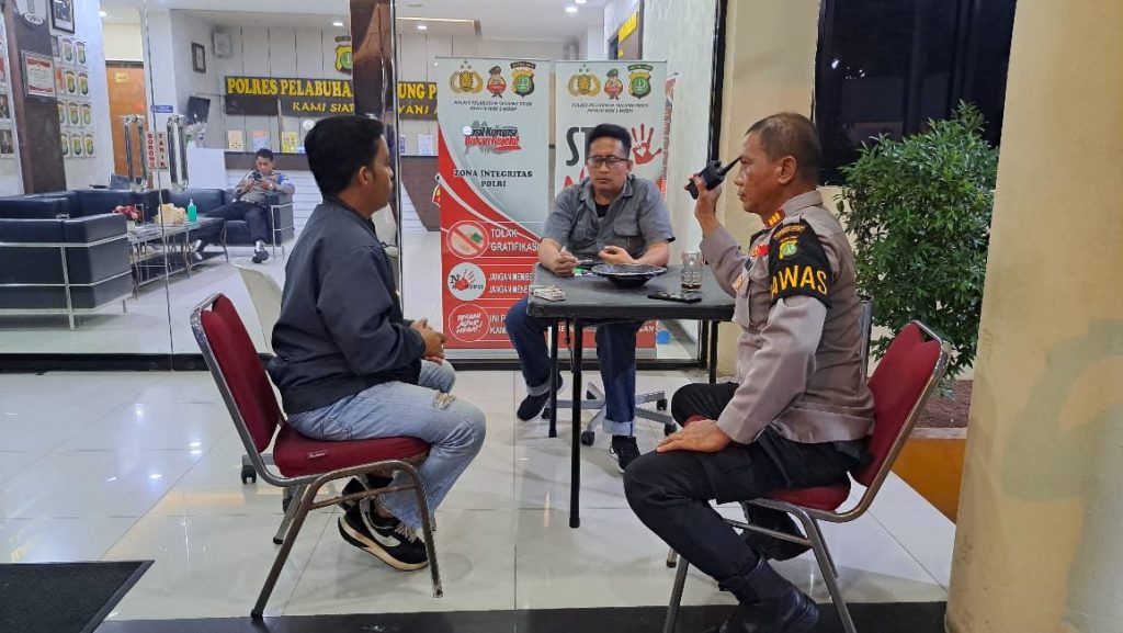 Misteri Lolosnya 4 Kontainer Batu Hitam Gorontalo Koordinator BEM Se -Sulawesi Datangi Polres Pelabuhan Tanjung Priuk