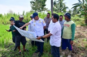 Dua Desa Akan Mulai Menanam Padi Untuk Memastikan Bupati Pohuwato Bersama Kapolres Dampingi Kadis Pertanian