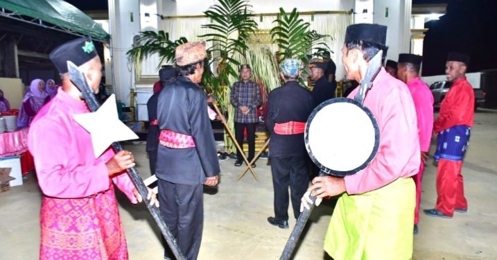 Bupati Pohuwato Dampingi Camat Randangan Hadiri Perayaan Maulid Nabi Muhammad 1445 H di Masjid Ar-Rahman
