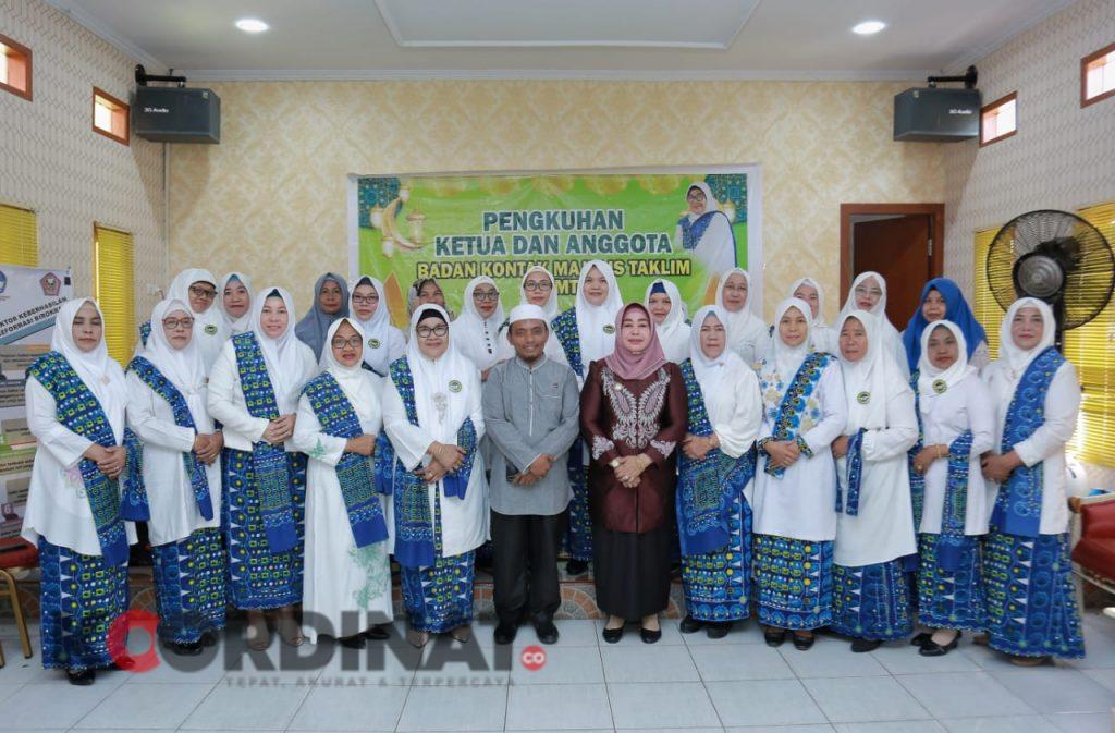 Wakil Bupati Suharsi Igrisa Kukuhkan Pengurus Mejelis Taklim BKMT Kab.Pohuwato