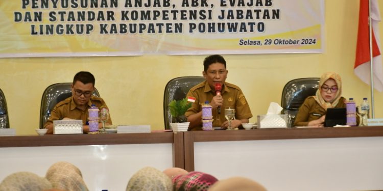 Meningkatkan Kualitas Pelayanan Publik Pemda Pohuwato Gelar Workshop