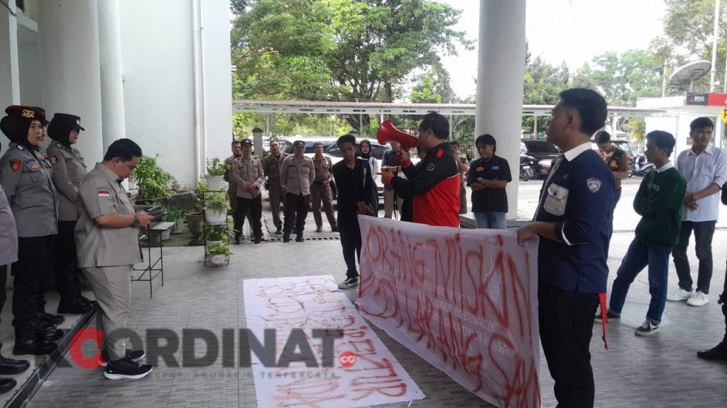 Dalam Kasus Meninggalnya Pasien, DPRD Kab.Gorontalo Dituding “Anak Emaskan” Direktur RSUD Dr.M.M Dunda