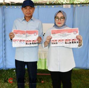 Bupati Pohuwato Bersama Istri Lakukan Pencoblosan di TPS 002 Desa Sipatana