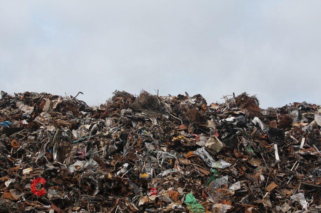 Pentingnya Kolaborasi untuk Mengatasi Masalah Sampah di Gorontalo