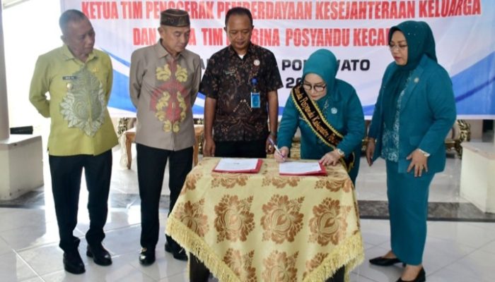 Serah Terima Jabatan TP PKK Kecamatan Pohuwato, Selfi Mbuinga Ajak Pemimpin Baru Wujudkan Keluarga Sejahtera