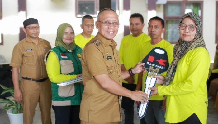 Pemkab Pohuwato Gelar Pengalihan Penyuluh Pertanian Daerah ke Pusat, Tiga Penyuluh Berprestasi Terima Penghargaan