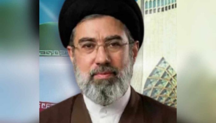 Membaca Pesan Pertama Ayatullah Mujtaba Khamenei