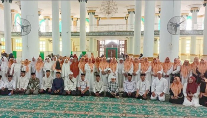 Sekda Pohuwato Lepas 68 Jemaah Umrah Kloter 40, Berangkat ke Tanah Suci 12 Hari